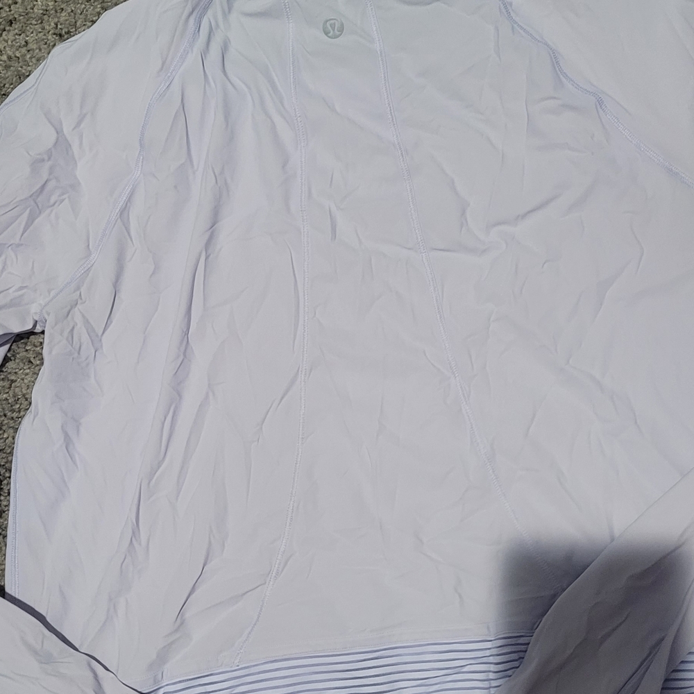 Lululemon top